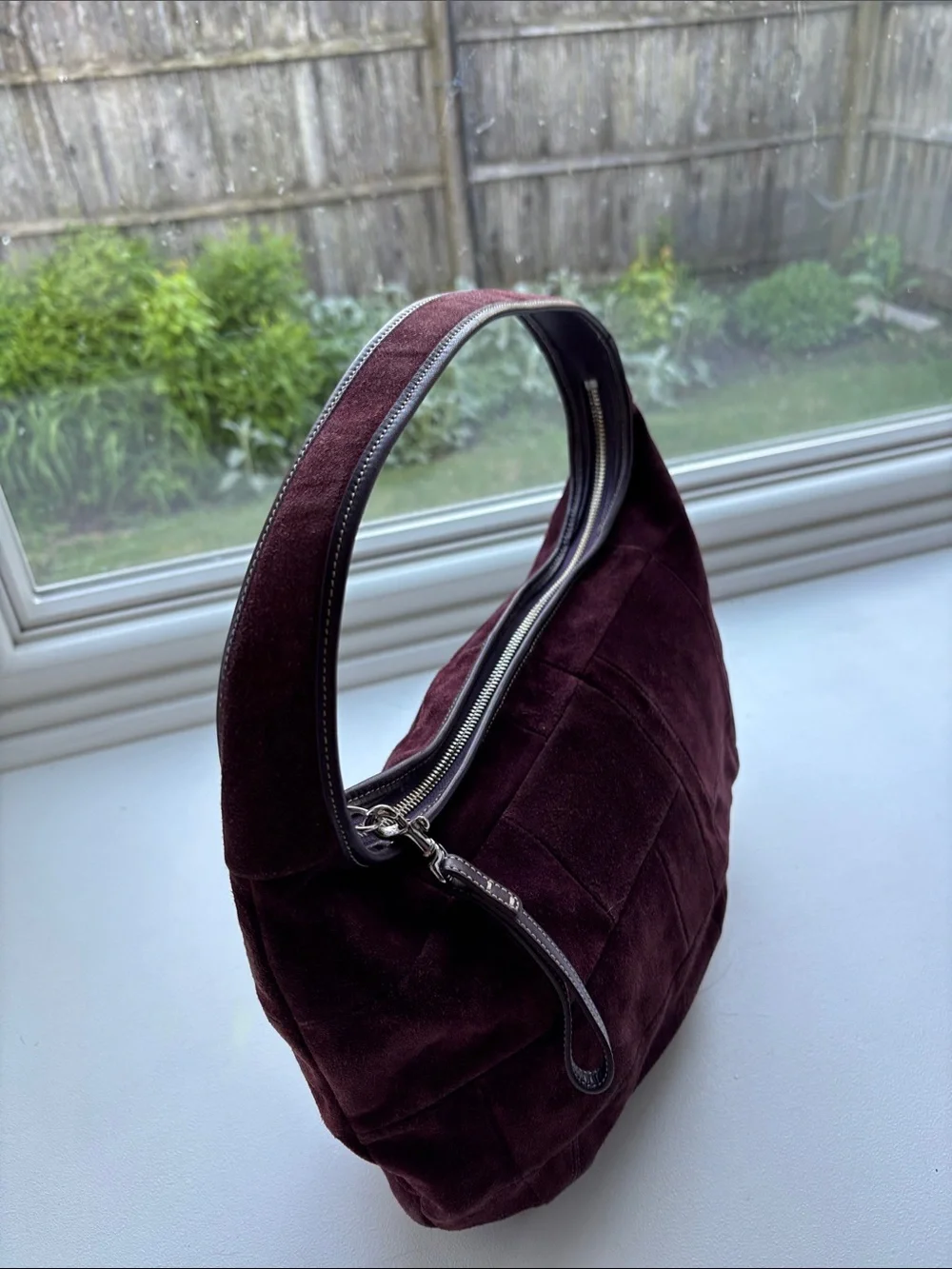 Coach y2k Ergo Hobo in burgundy suede patchwork. - Picture 3 of 10